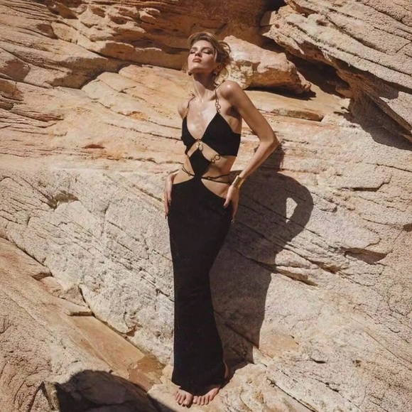 Metal Ring Hollow Out Dress - Picture 2 of 3